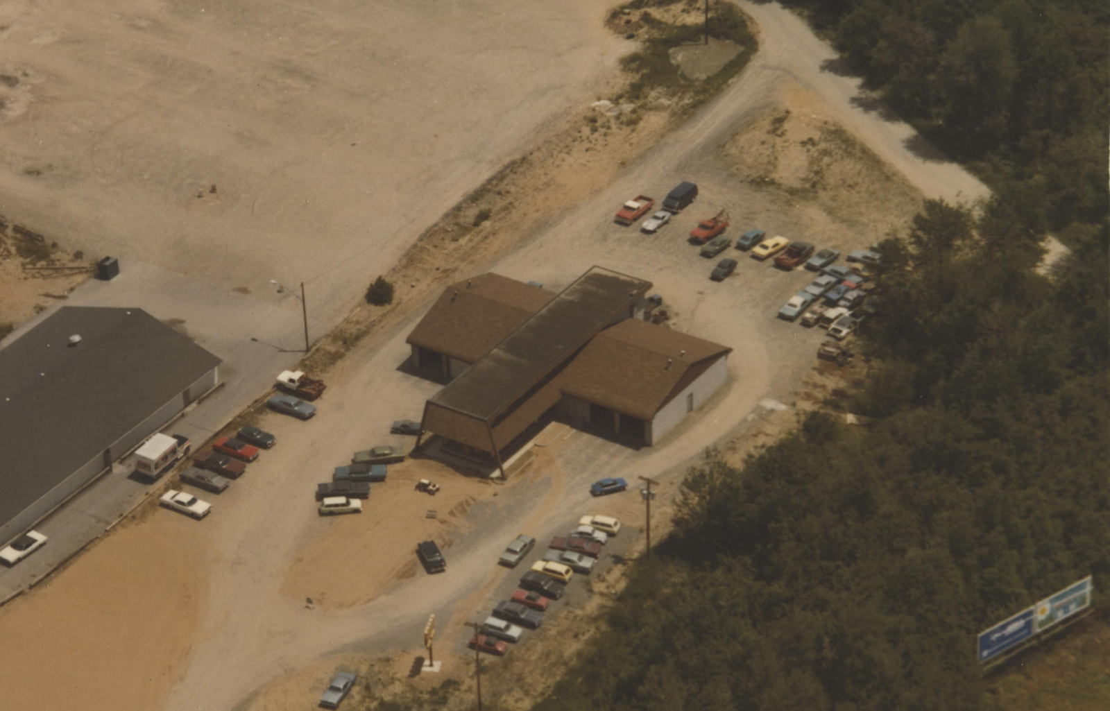shop-overhead